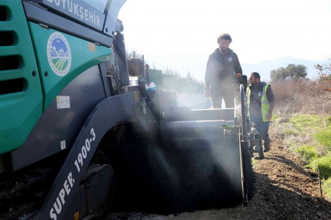 Pamukova’da 3 Kilometrelik Grup Yolu Yenileniyor