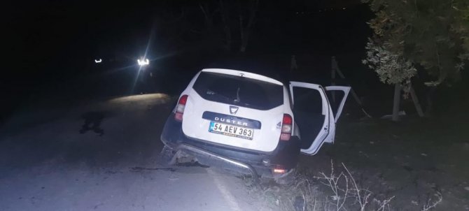 Otomobil Ağaca Çarptı: Araçta Sıkışan Sürücü Ağır Yaralandı