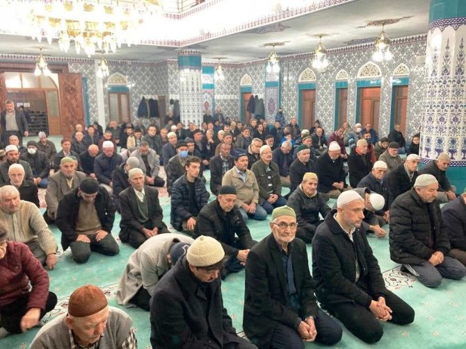 Simav’da Sabah Namazı Sonrası Kar Ve Yağmur Duası
