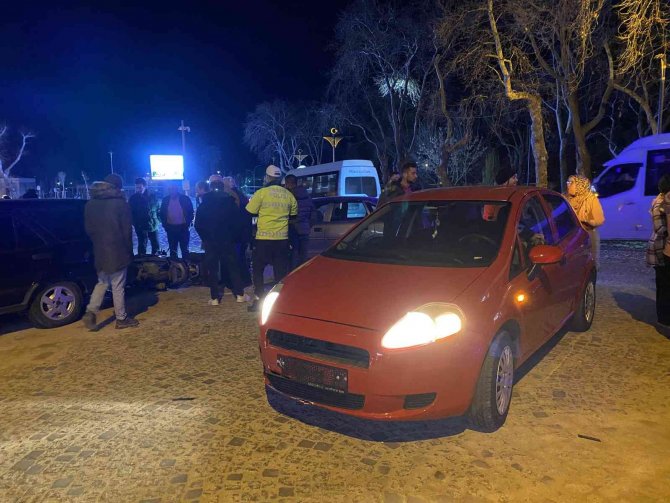 Sinop’ta Otomobille Çarpışan Motokurye Yaralandı