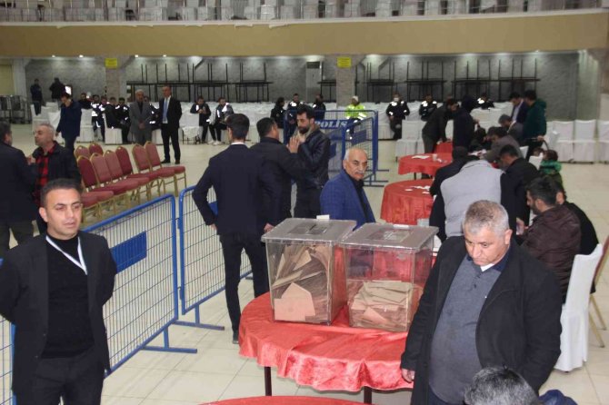 Güney Adıyaman Kooperatifinde Mevcut Başkan Yeniden Seçildi