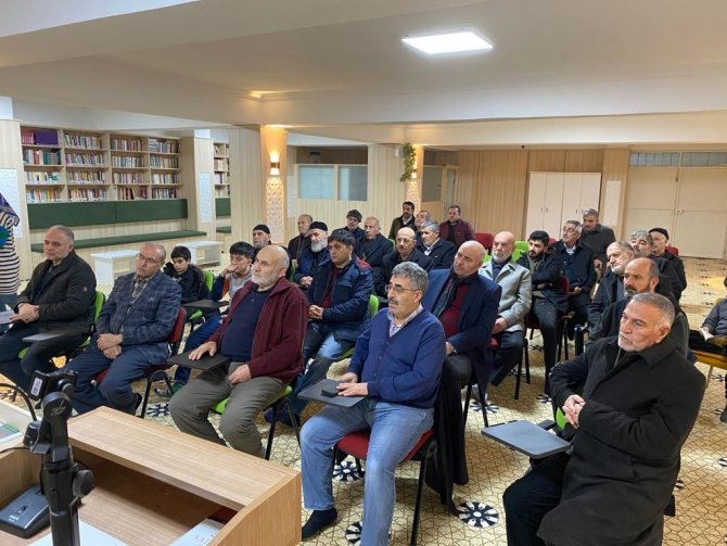 Prof. Dr. Faruk Gürbüz; “Kitaptan Çok İnsanı Okuyun”