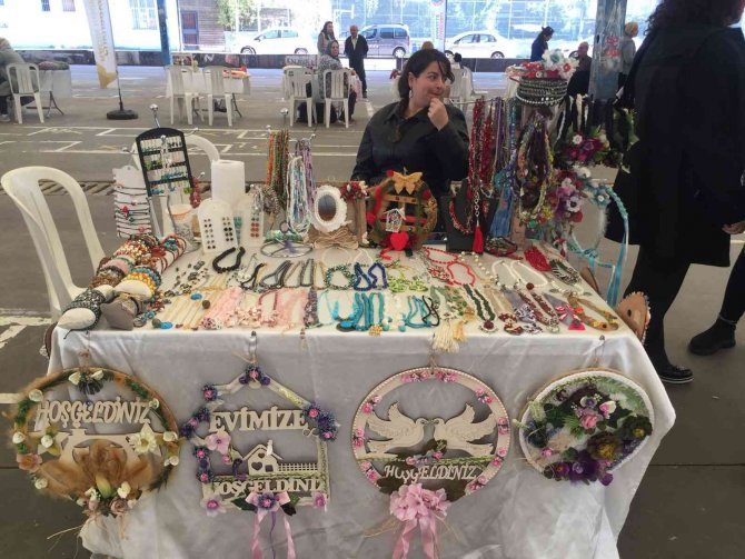 Kadınlar Güç Birliği Yapıp Ev Ekonomisine Katkı Sağlıyor