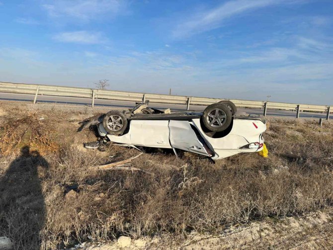 Afyonkarahisar’da Otomobil Takla Attı: 4 Yaralı