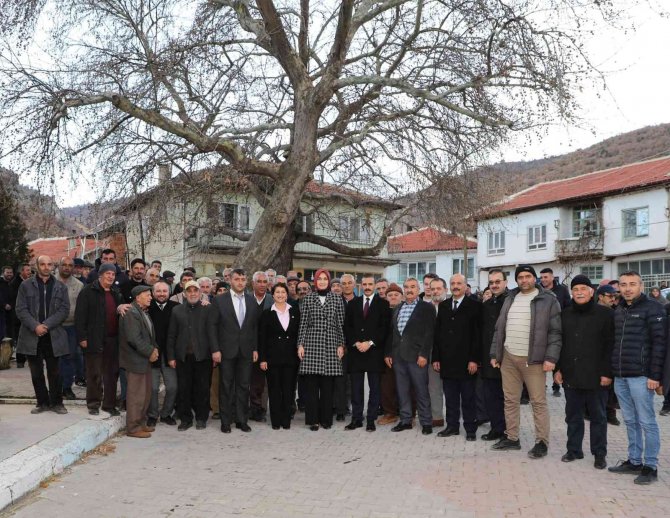 Vali Yiğitbaşı Köylü Kadınlarla Bir Araya Geldi
