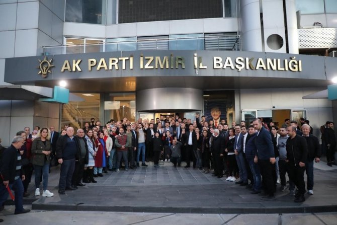 Ak Parti İ̇zmir’e 4 Yılda 237 Bin Üye Katıldı