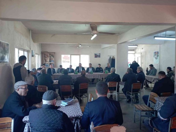 Aydın’da Jandarma Ekipleri Vatandaşları Çeşitli Konularda Bilgilendirdi
