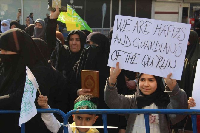 Batman’da Binlerce Kişi İ̇sveç’te Kur’an-ı Kerim’in Yakılmasını Protesto Etti