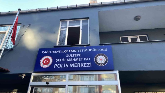 İ̇stanbul’da “Kara” Lakaplı Torbacı Baskınla Yakalandı: Yarım Milyonluk Uyuşturucu Çıktı