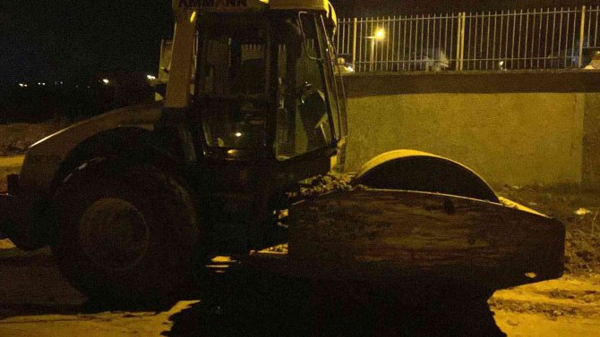 Büyükçekmece’de Çalınan İş Makinesi Böyle Götürüldü