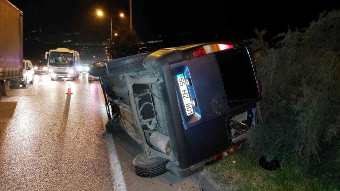 Samsun’da Hafif Ticari Araç Devrildi: 1 Yaralı