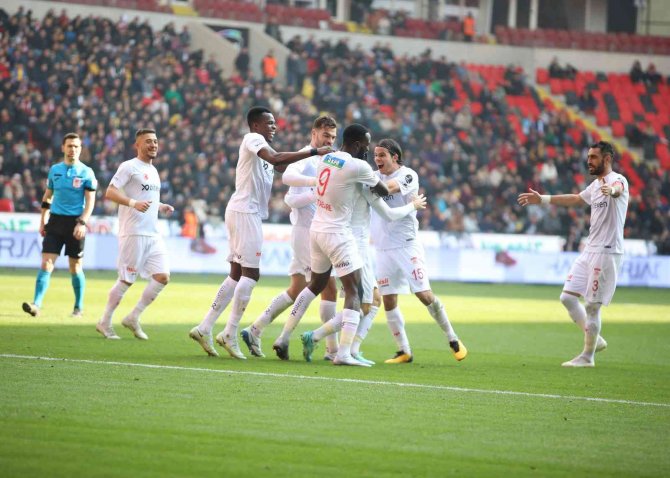 Sivasspor 3 Hafta Sonra Galibiyeti Hatırladı