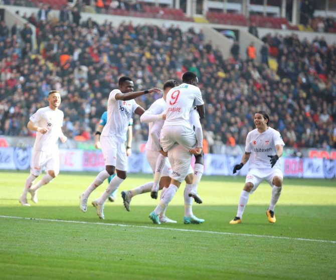 Sivasspor 3 Hafta Sonra Galibiyeti Hatırladı