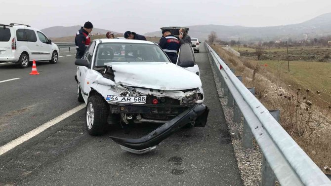 Elazığ’da Trafik Kazası: 4’ü Çocuk 7 Yaralı