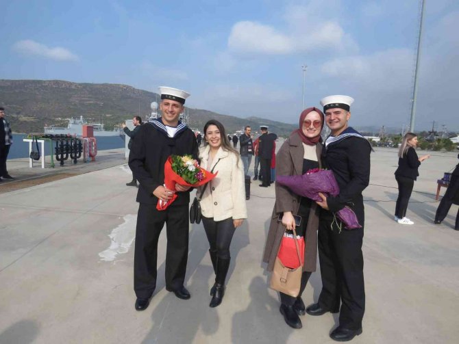 Tcg Burgazada Gemisi İ̇zmir Foça’da Törenle Karşılandı