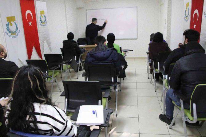 Haliliye’de Gençlere Bilgisayar Ve İ̇ngilizce Kursu