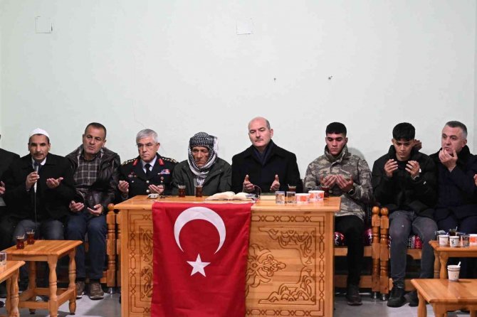 Bakan Soylu’dan Şehit Korucu Nimet Encu’nun Ailesine Taziye Ziyareti