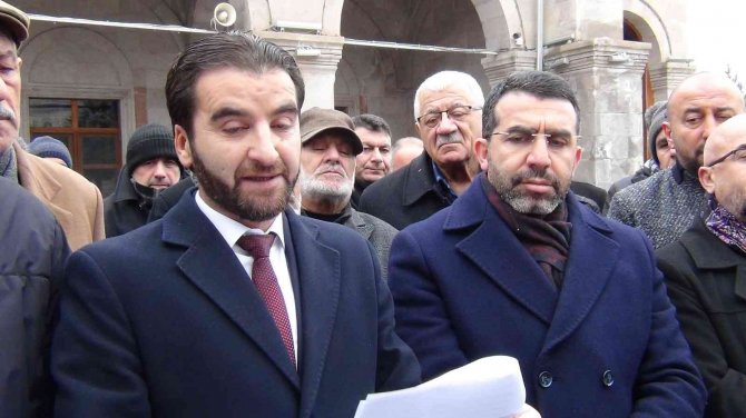 Kur’an-ı Kerim’in Yakılmasına Kars’ta Tepki