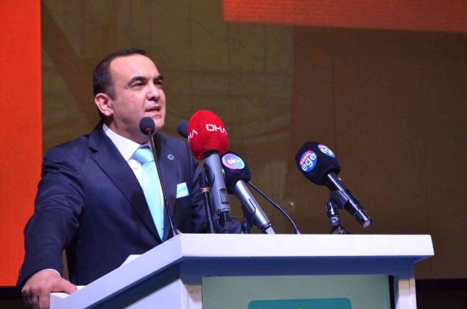 İ̇zmir İ̇yi̇ Parti Yeni Başkanını Seçti