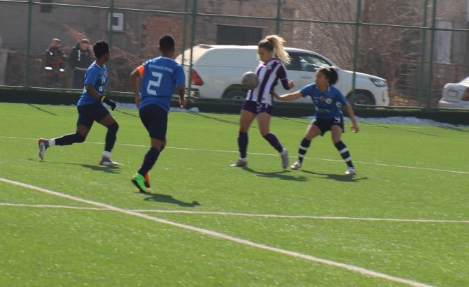 Kadın Futbol Süper Ligi: Hakkarigücü: 1 - Karadeniz Ereğli: 2