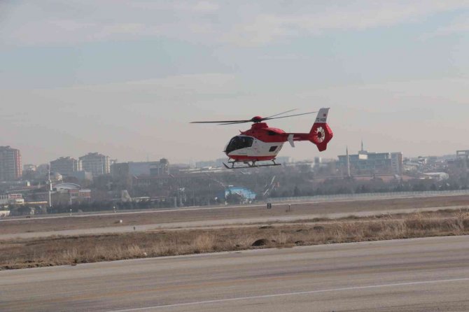 Ambulans Helikopterler Adeta Bir Hava Hastanesine Dönüşüyor