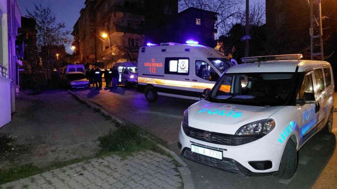 Müzik Sesine Giden Polis, Aracın İçinde 19 Yaşındaki Genci Vurulmuş Halde Ölü Buldu