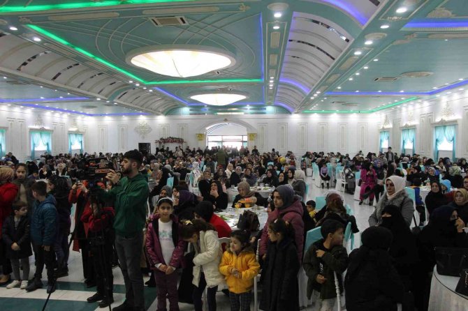 Şehit Aileleri Konfederasyonu Başkanı Sözen: “Türkiye Düşmanlarına Karşı Cumhurbaşkanımıza Destek Vereceğiz”