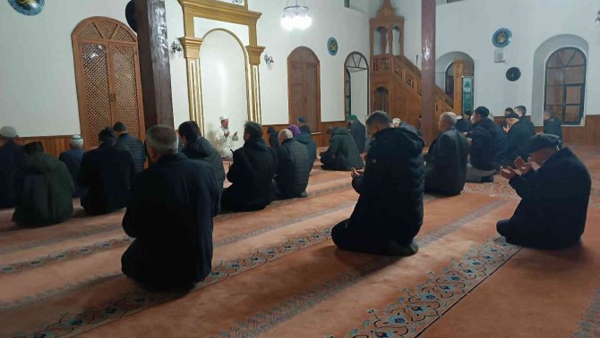 Sındırgılılar İ̇sveç’te Kur’an- I Kerim’e Yapılan Saldırıyı Kınadı