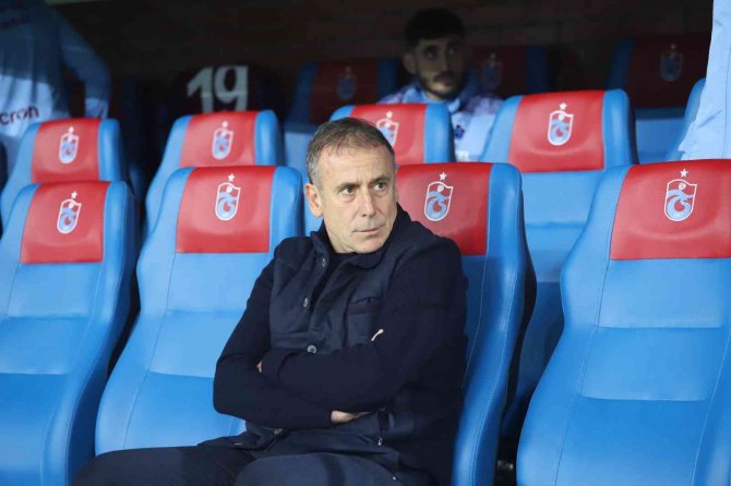 Spor Toto Süper Lig: Trabzonspor: 1 - İ̇stanbulspor: 0 (İ̇lk Yarı)