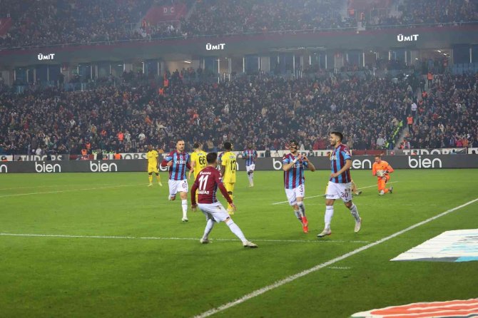Spor Toto Süper Lig: Trabzonspor: 4 - İ̇stanbulspor: 0 (Maç Sonucu)