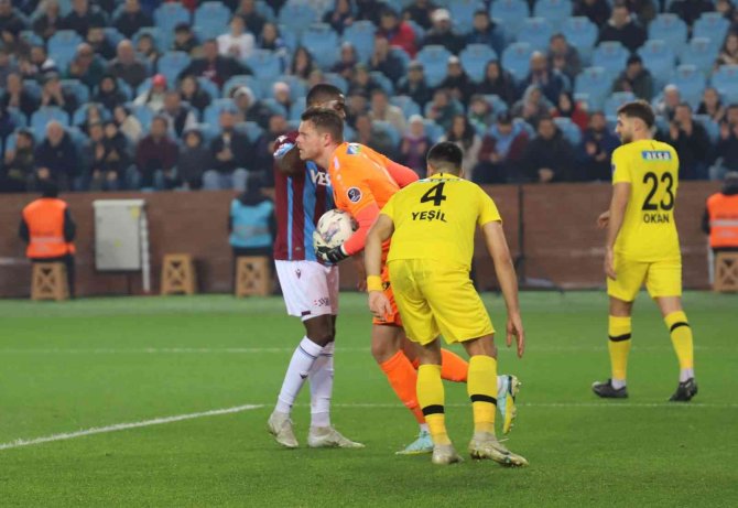 Spor Toto Süper Lig: Trabzonspor: 4 - İ̇stanbulspor: 0 (Maç Sonucu)