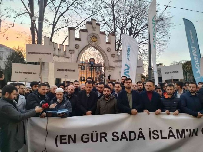 Tügva Gençlik Kollarından İ̇sveç Konsolosluğu Önünde Eylem