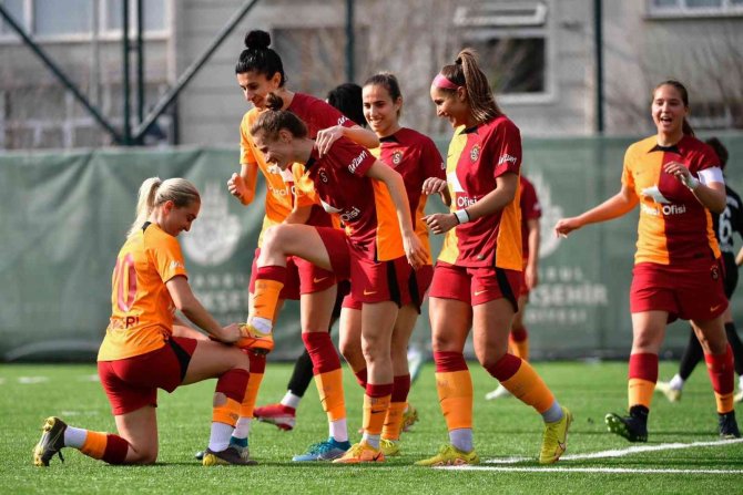 Turkcell Kadın Futbol Süper Ligi: Ataşehir Belediyespor: 0 - Galatasaray: 9