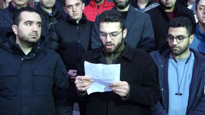 Kütahya’da Gençlerden Çirkin Eyleme Sabah Namazında Tepki
