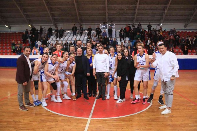 Tkbl: İ̇zmit Belediyespor: 86 - Elazığ Basketbol: 78