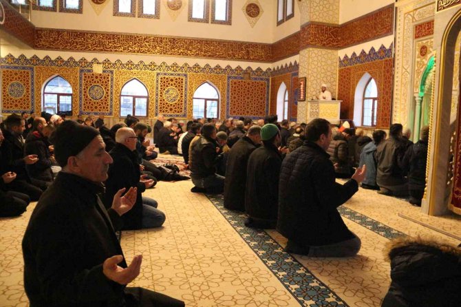Ağrı’dan İ̇sveç’e Büyük Tepki