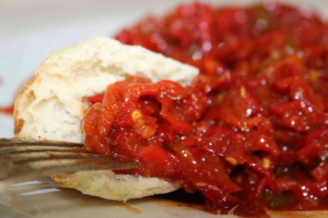 Diyarbakır’ın Biber Reçeli Dünyaya Açılmak İçin Sofralarda Yerini Aldı