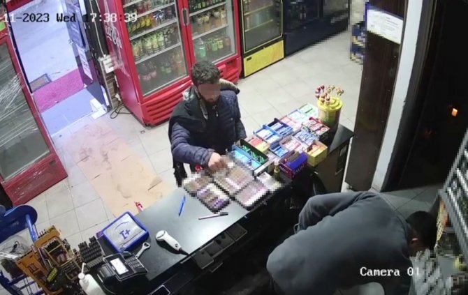 Puro Müdavimi Hırsız Markete Abone Oldu
