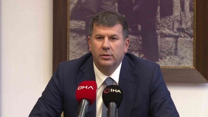 Kadıköy Belediye Başkanı Odabaşı: "Kadıköy’de Kaldırımları İşgal Eden Tüm Materyalleri Kaldıracağız"