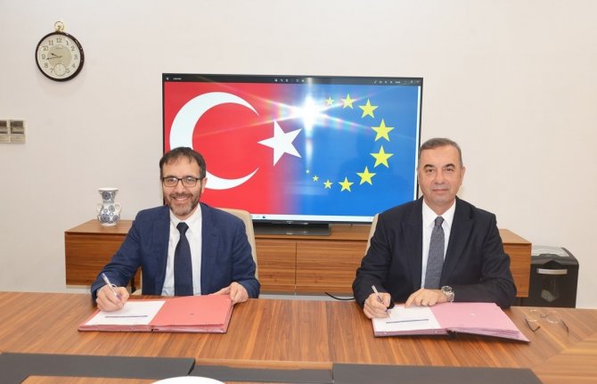 Atü’de Ab Üniversiteleri Zirvesi