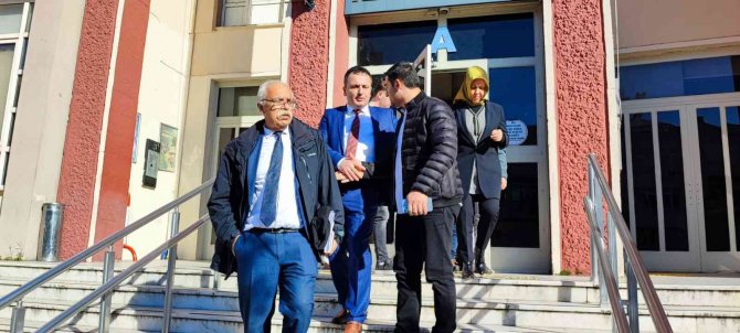 Müze Müdürü’nün Ev Hapsi Kalktı, Göreve Dönüyor