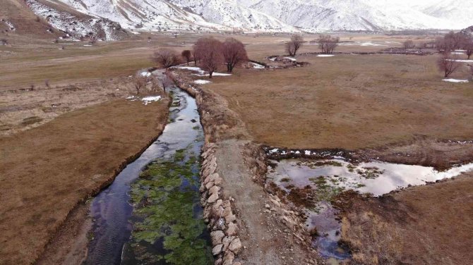 Güzeldere Mendereslerinde Tehlike Çanları Çalıyor