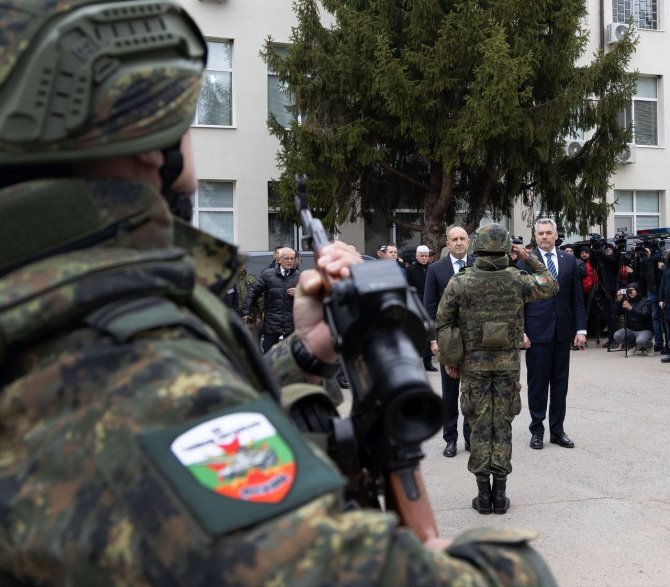 Bulgaristan Cumhurbaşkanı Radev, Avusturya Başbakanı Nehammer İle Bir Araya Geldi
