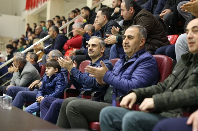 Çayırova Belediyesi Basketbol Takımı Rakibini 86-75 Mağlup Etti