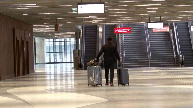 Kağıthane-i̇stanbul Havalimanı Metrosu Yolcu Taşımaya Başladı