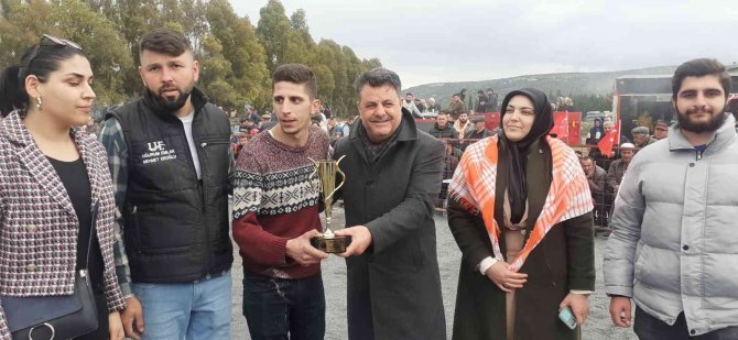 Didim’de Deve Güreşlerine Yoğun İlgi