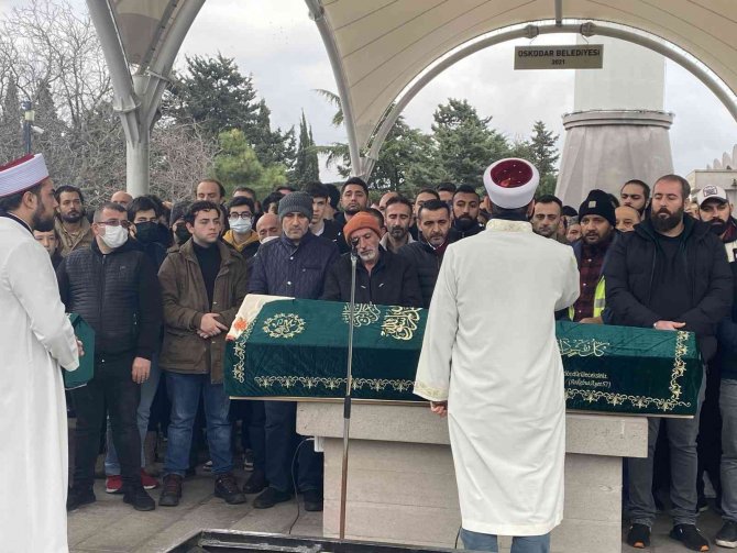 Genç Oyuncu Berat Efe Parlar’ın Annesi Son Yolculuğuna Uğurlandı