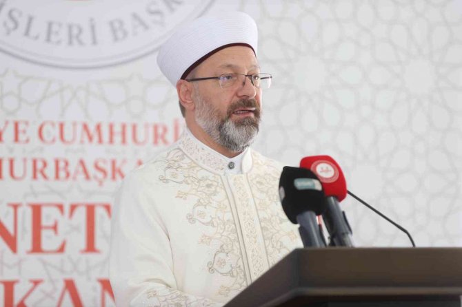 Diyanet İ̇şleri Başkanı Erbaş: “Kur’an-ı Kerim Saldırısına Karşı Tepki Gösterilmesi İnsanlık Vazifesidir”