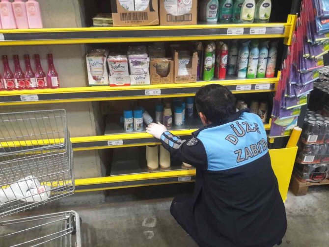 Zabıta Ekipleri Raf Ve Kasa Fiyatlarını Denetledi