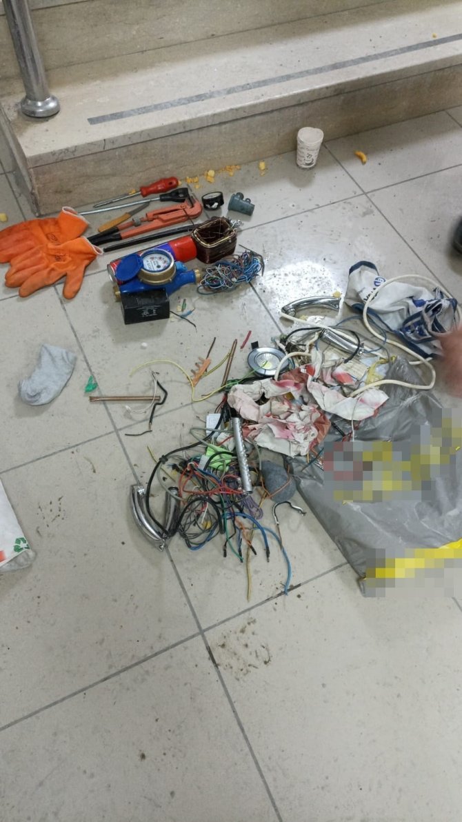 Van’da 16 Kişi Tutuklandı